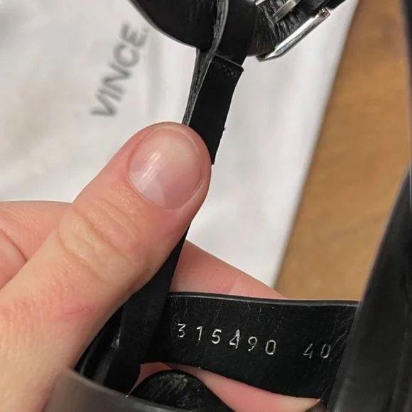 Yves Saint Laurent Tribute Heels - Picture 4 of 8